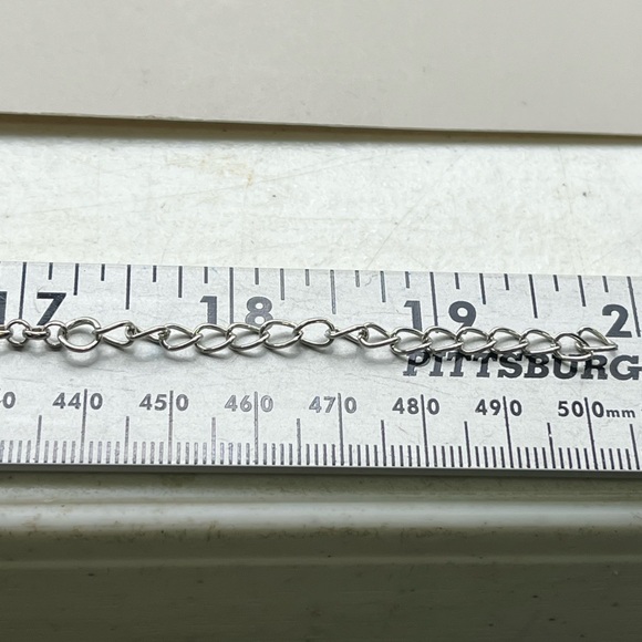 Elegant Black and Silver Necklace and Earring Set - Picture 5 of 5